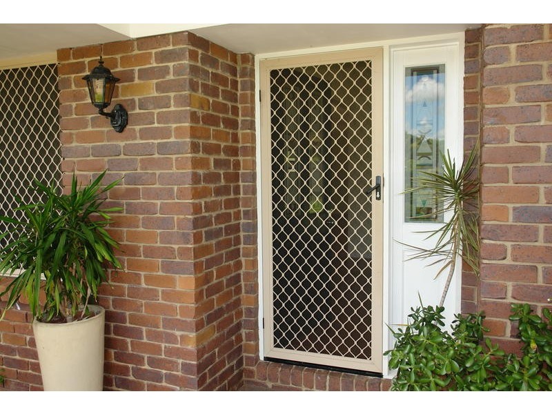 37 Gibson Cr, Bellbowrie QLD 4070